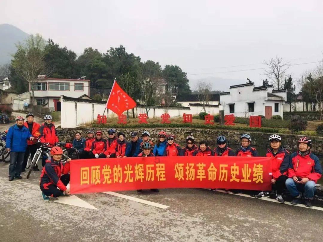 果然「黑武士」才是鞋圈顶流！这 10 双现在买真值！Yeezy 神鞋都这个价了...